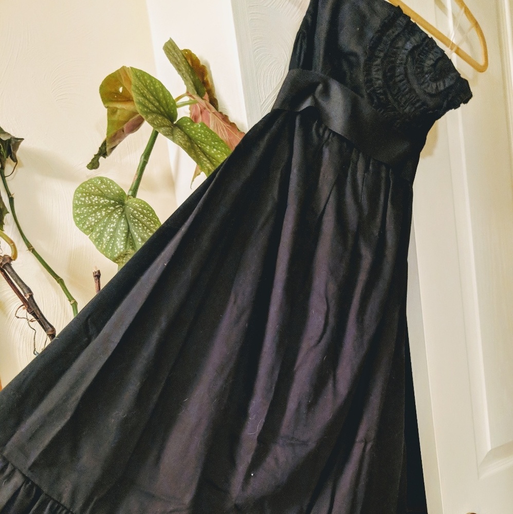 Black ZETO gown size small